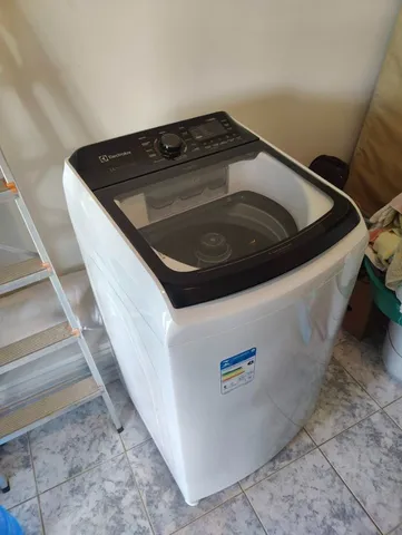 Maquina de Lavar 14kg Electrolux Perfect Care com Jatos Poderosos Controle de tempo e Ultra Filter Plus LEJ14